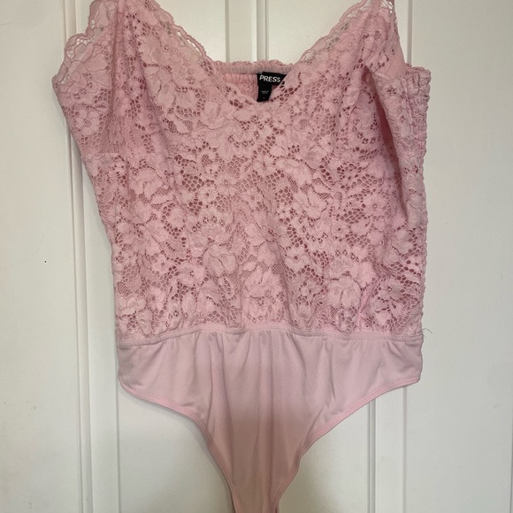 Cute shirt with a full set - Picture 2 of 3